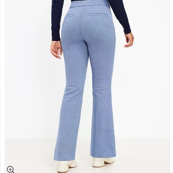 LOFT Women's EUC Pintuck Flare Leg Pants Blue/White Micro-Dot | Size 12 - Picture 2 of 9